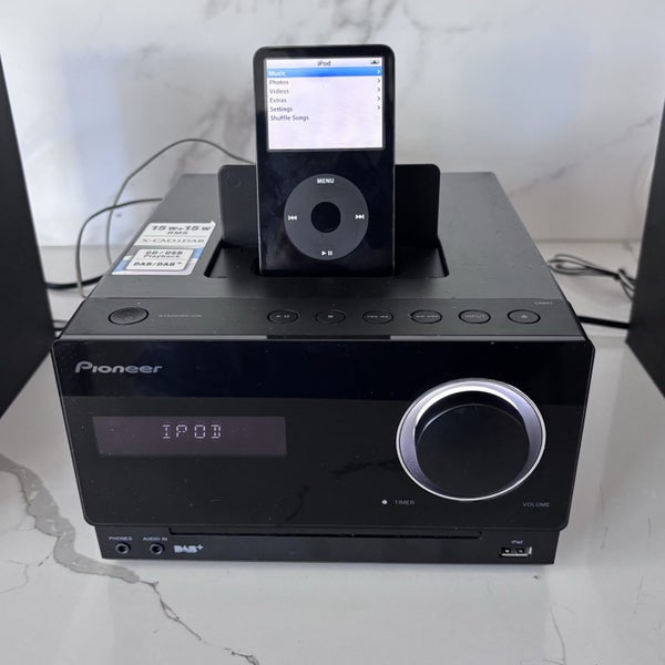Apple iPod Classic 60gb + Pioneer VXE8-K Carousel 2