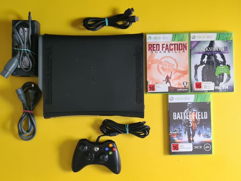 Xbox 360 + 3 Games Carousel 1