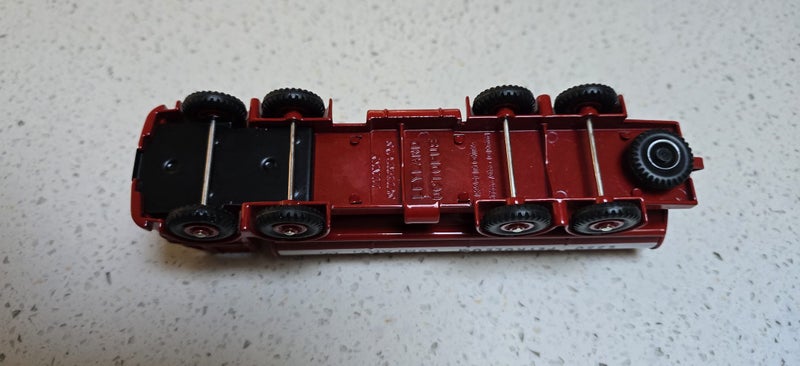 DINKY LEYLAND TANKER 1.50 Carousel 4