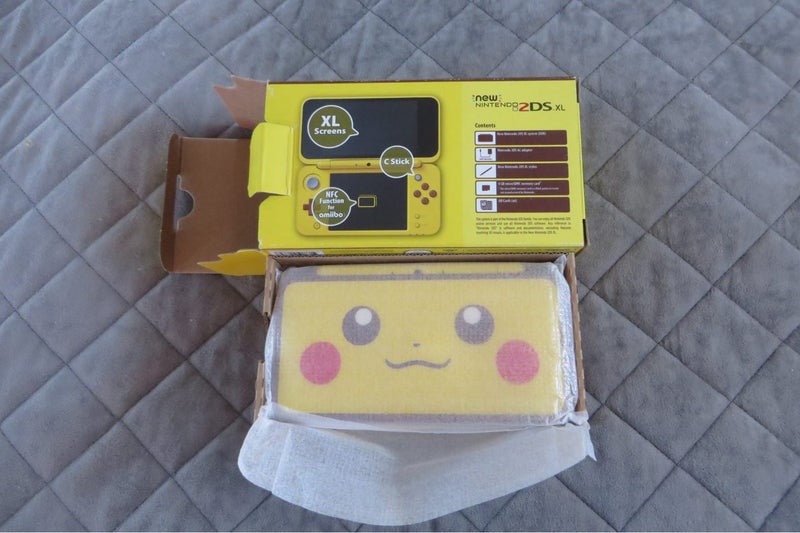 Nintendo 2DS XL Pikachu Edition CIB Reduced! Carousel 2