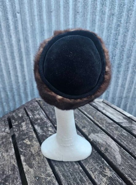 Fabulous Vintage Black Pillbox Hat Carousel 8