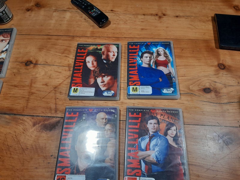 Smallville Seasons 1/2/3/4/5/6/7/8 One Tree Hill 2/3/4/7 and 4 Movies Carousel 2