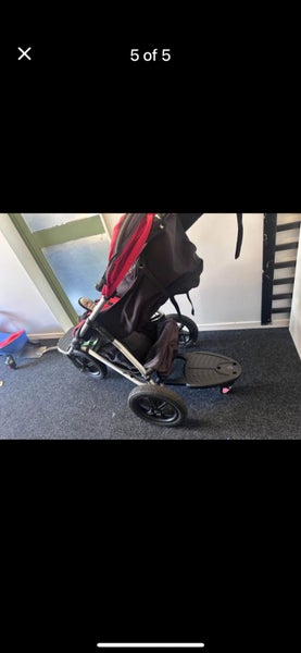 Mountain Buggy Urban Jungle with the buggy board Carousel 5