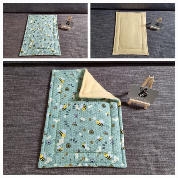 25 x 35cm Pee pad for guinea pigs/small animals Carousel 1