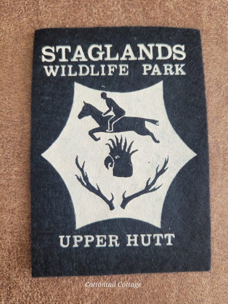 Vintage Felt Patch Badge Staglands Wildlife Park Upper Hutt NZ Carousel 1