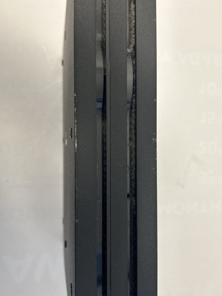 PS4 PRO 1TB Carousel 4