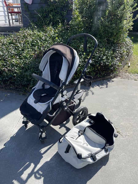 Bugaboo Camelon 3 Limited Edition Carousel 1