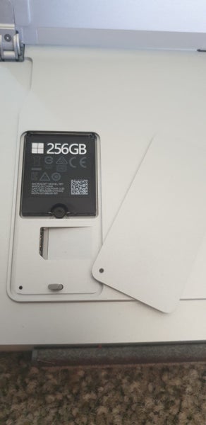 Microsoft Surface Pro 8 16GB LTE Carousel 1