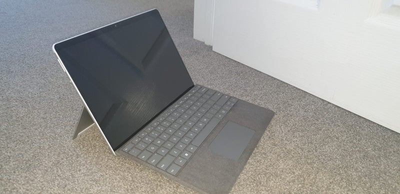 Microsoft Surface Pro 8 16GB LTE Carousel 2
