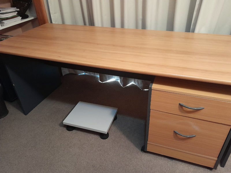 OFFICE DESK 1800mm Carousel 2