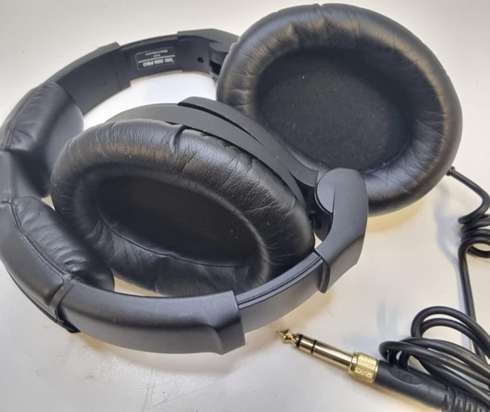 Sennheiser - HD 300 Pro Monitoring Wired Studio Headphones Carousel 2