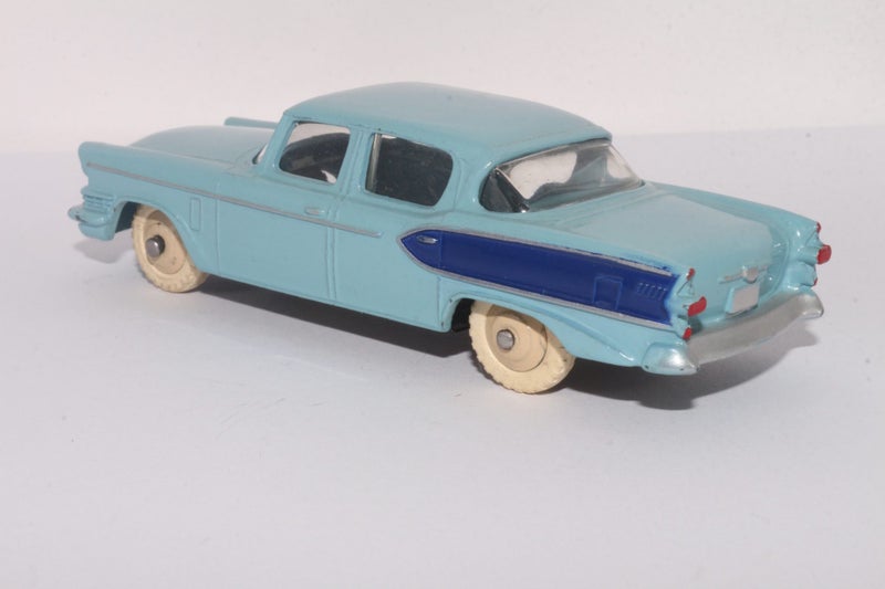 Dinky Toy - One of Many I'm Listing - 179 Studebaker President Sedan Carousel 2