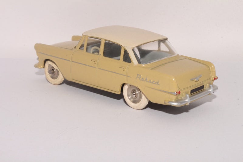 French Dinky Toy - One of Many I'm Listing - 554 Opel Rekord Carousel 2