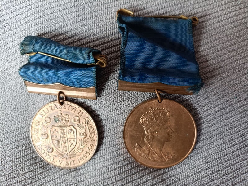 MEDAL: Royal Visit 1953-1954 Elizabeth II Carousel 3