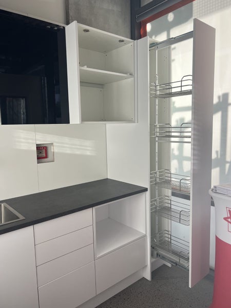 Kitchen cabinets and benches Carousel 7