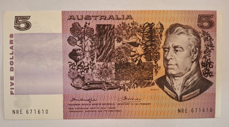 Australia $5 Knight Wheeler 1976 issue Crisp EF Carousel 1