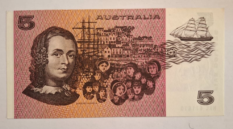 Australia $5 Knight Wheeler 1976 issue Crisp EF Carousel 2