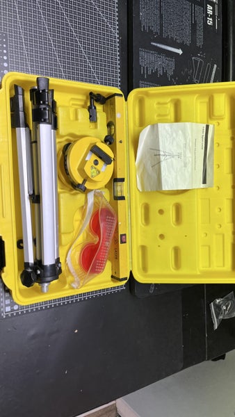 Laser Level with Tripod Carousel 1