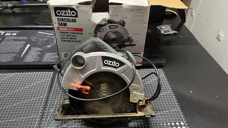 Ozito Circular Saw Carousel 1