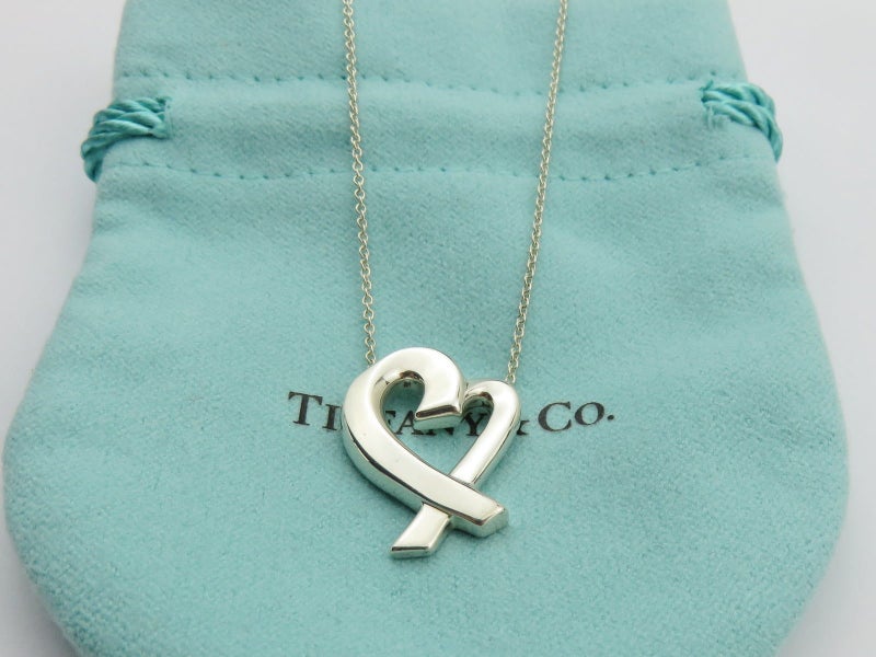 TIFFANY & CO Sterling Silver Large Loving Heart Pendant Necklace Carousel 1
