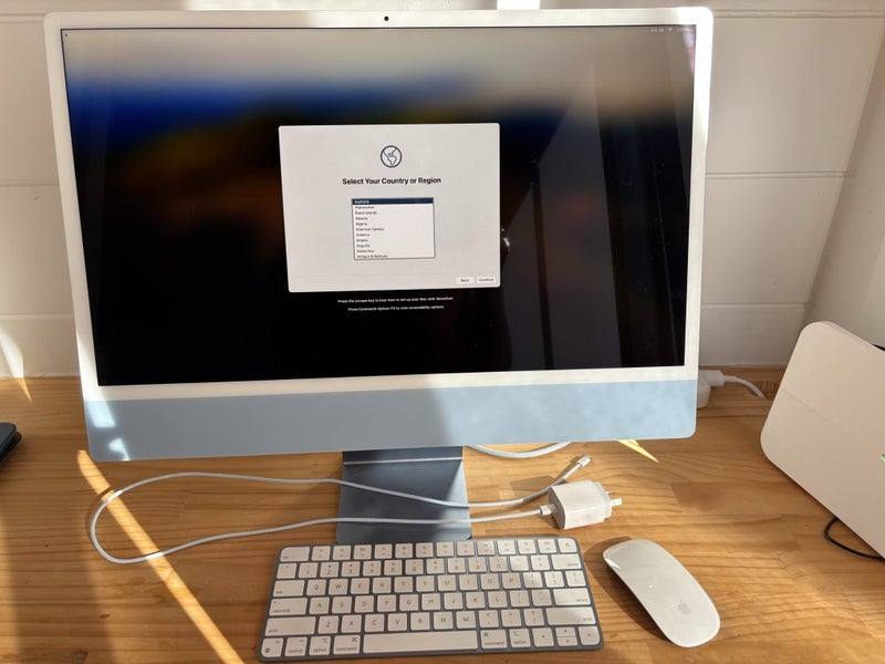 Apple iMac M1 Blue 24” Carousel 1