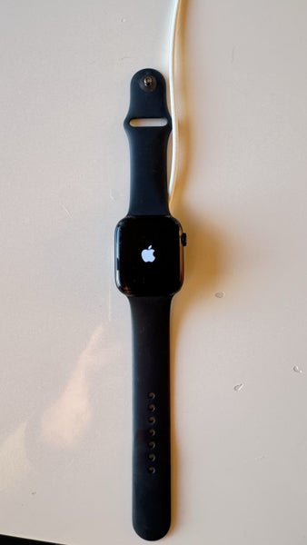 Apple Watch Series 7 45mm Carousel 2