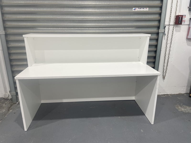 Reception Desk Carousel 2