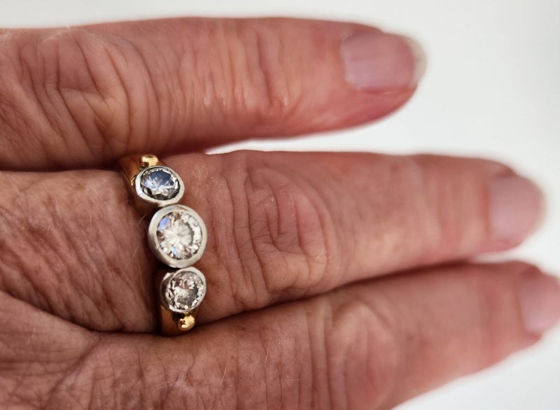 Stunning Diamond Ring628632318344971110