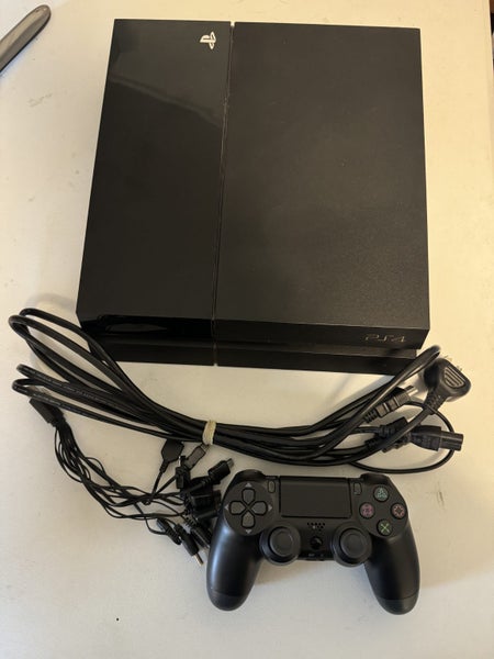500gb PS4 Console with controller and cords -Great condition Carousel 1