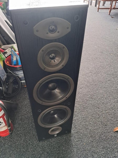 Yamaha NS-55 Floor Speakers Carousel 2