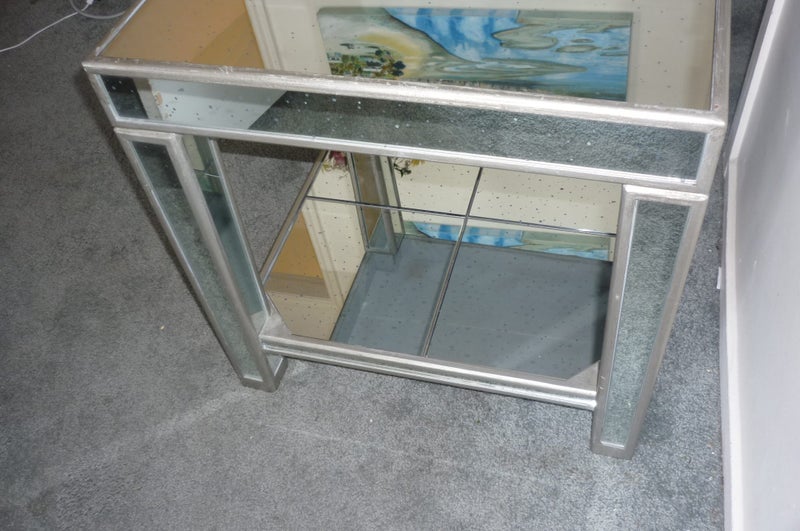 MIRRORED COFFEE/LAMP TABLE Carousel 2