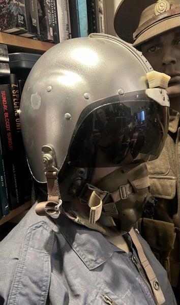 Early Canberra Jet Pilot MK1a helmet Carousel 2