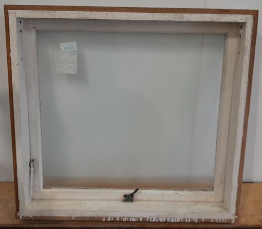 Wooden Awning Window H840 x W920 DR13382 Carousel 2