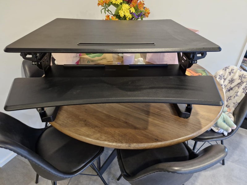 ADJUSTABLE STANDING DESK Carousel 1