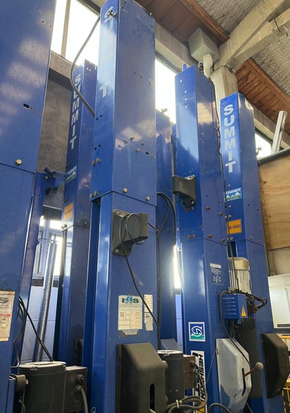 5 units - 2 Post Hoist SUMMIT - 4,000kg Carousel 1