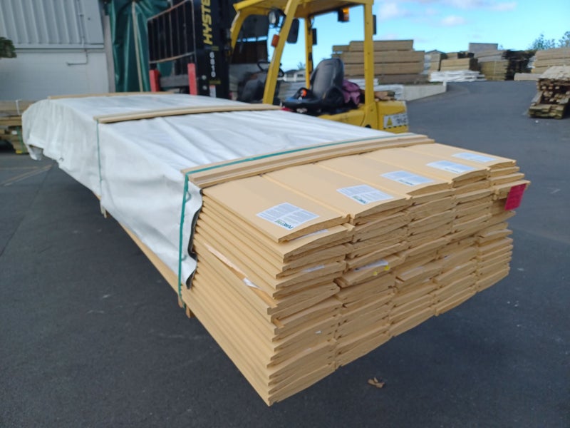 PINE BEVEL BACK WEATHERBOARDS, 185 x 18mm, FJ PP H3.1 - 600m - TS7243 Carousel 1