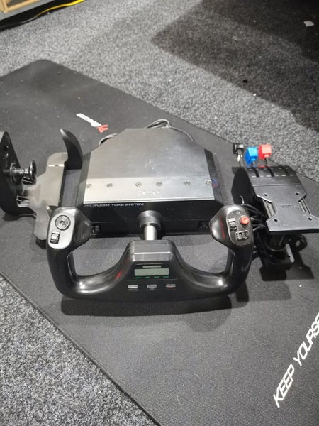 Logitech Flight Sim Yoke & Throttle Carousel 1