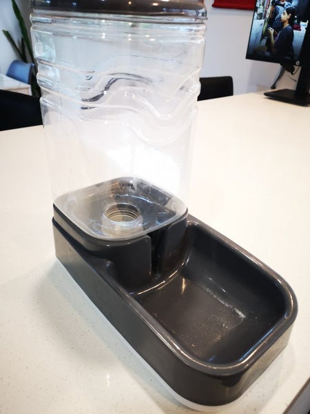 Pet gravity water dispenser 2L Carousel 4