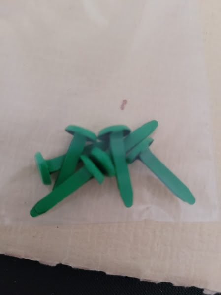 Brads - green Carousel 1
