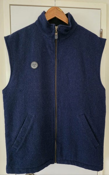 NZ Made Swanndri vest Carousel 1
