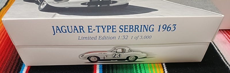 Revell, Monogram. JAGUAR E-Type Sebring 1963. Carousel 4