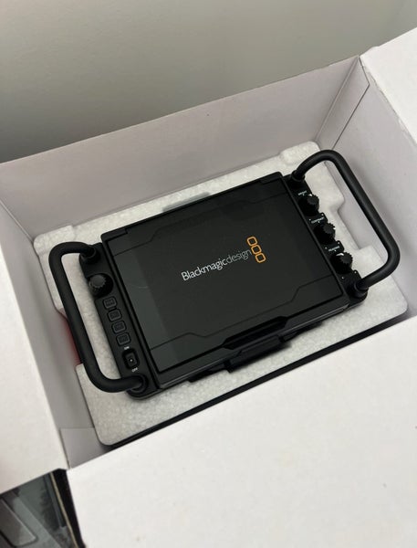 Blackmagic Studio Camera 4k Pro Carousel 1