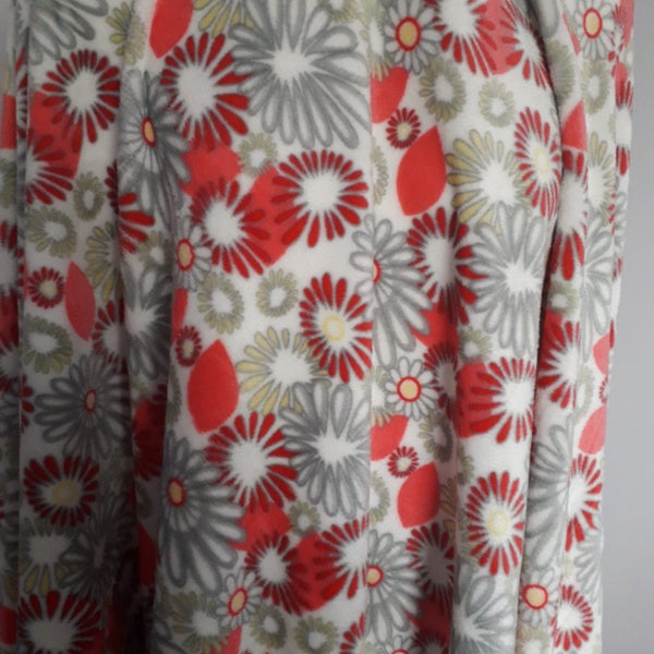 PLUSH PRINTED FLEECE 2.5m X 2m Carousel 1
