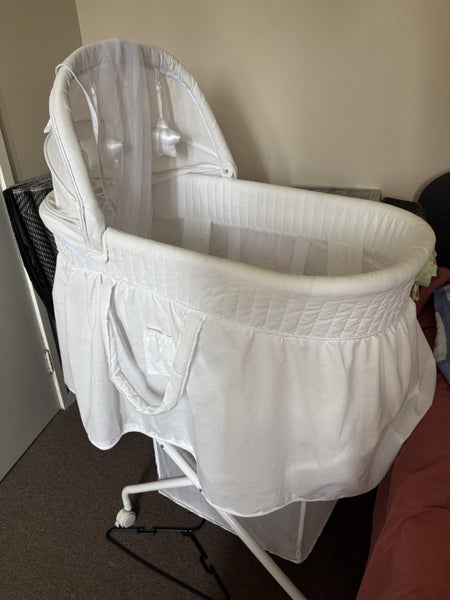 Cot Carousel 1