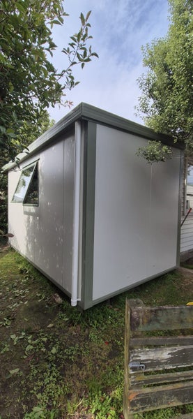 Cabin 2.4 by 4.2 Carousel 2