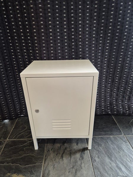 Cabinet Carousel 1