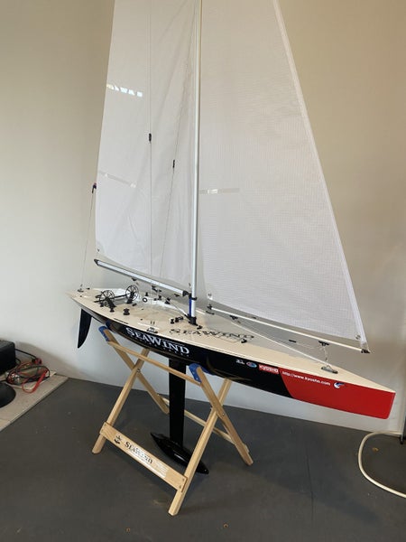 Kyosho Seawind RC Sailboat Carousel 2