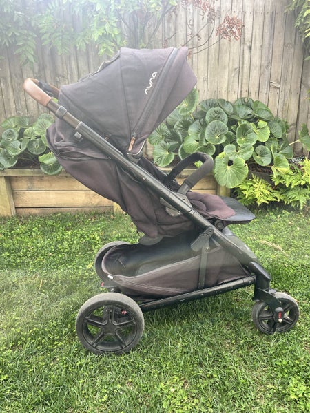 NUNA STROLLER Carousel 1