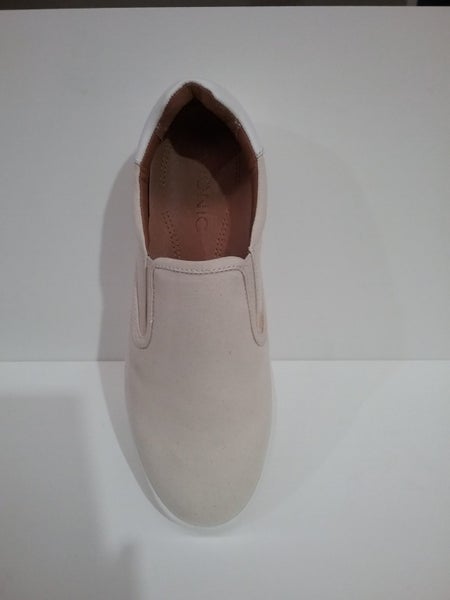 Vionic Brody Men's slip-on shoe with removable footbed - White Us size 7 Carousel 2