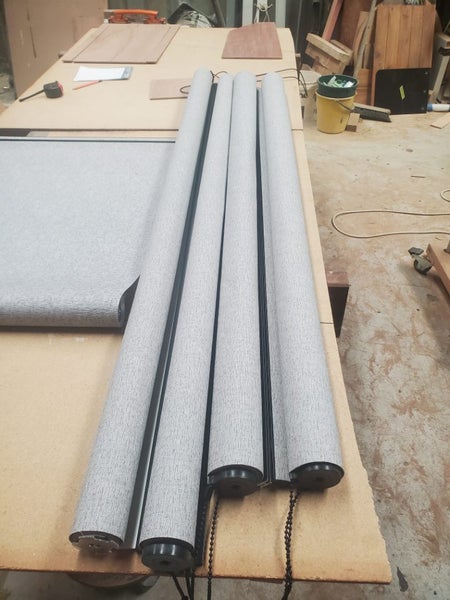 Roller blinds, light grey, light block Carousel 1